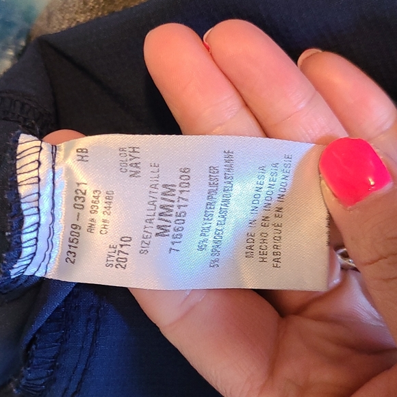 HeartSoul V-neck scrub tops - Picture 5 of 5